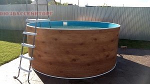 Морозоустойчивый бассейн д. 2,4 м Laguna Сборный недорогой металлический бассейн прекрасно подходит для семейного отдыха рядом с загородным домом. Бассейн круглый, диаметром 240 см, высотой 125 см, объем 5,6 м3. Три варианта цвета - "шоколад", "камень", "сосна".
